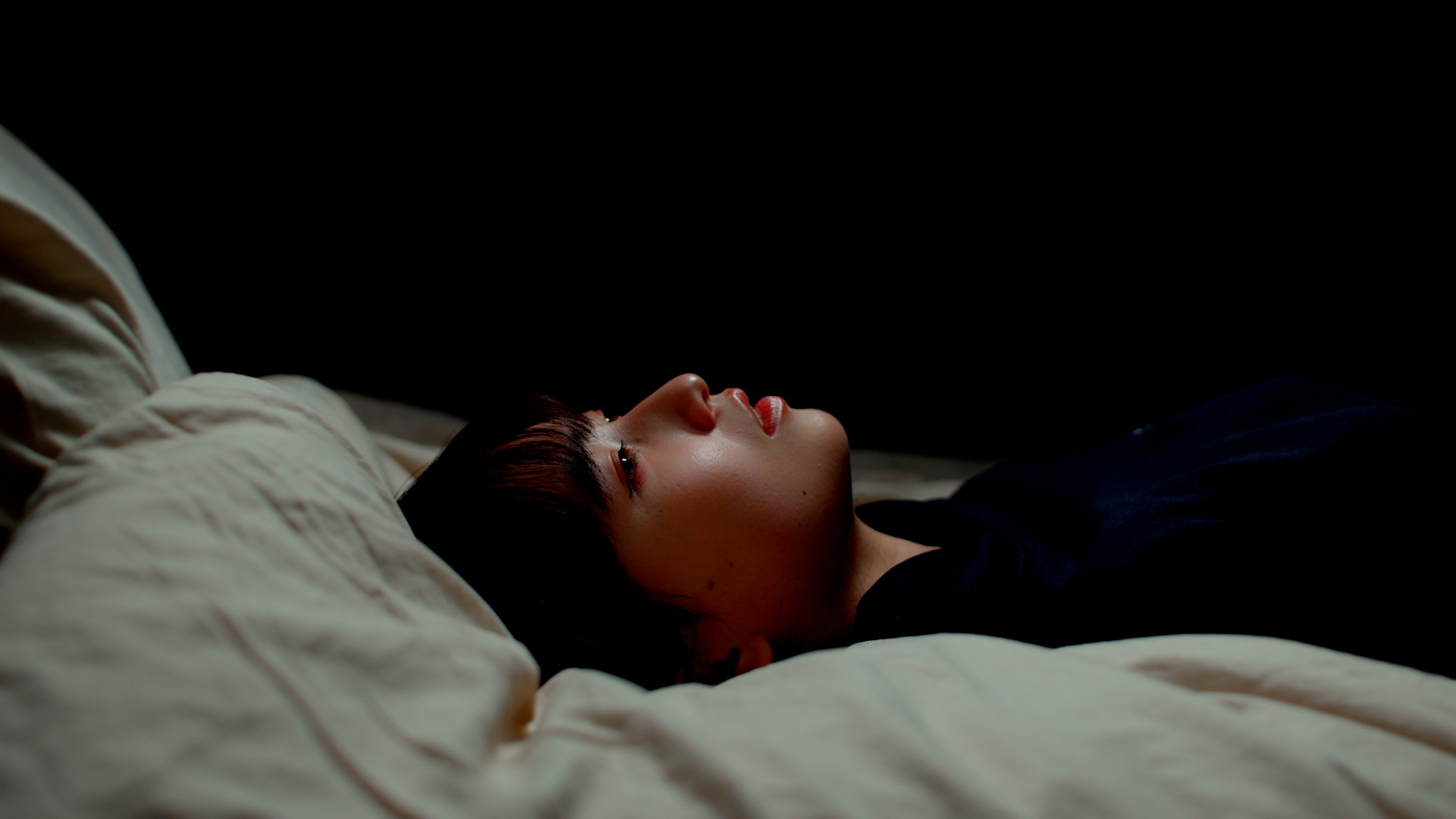 ゆさぶる ささる 胸を打つ。カットイメージ