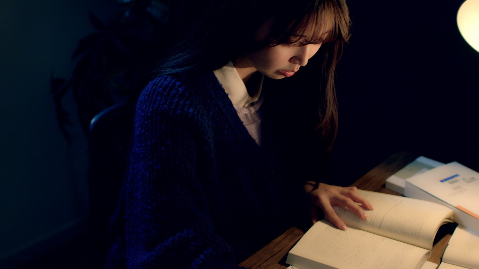 ゆさぶる ささる 胸を打つ。カットイメージ